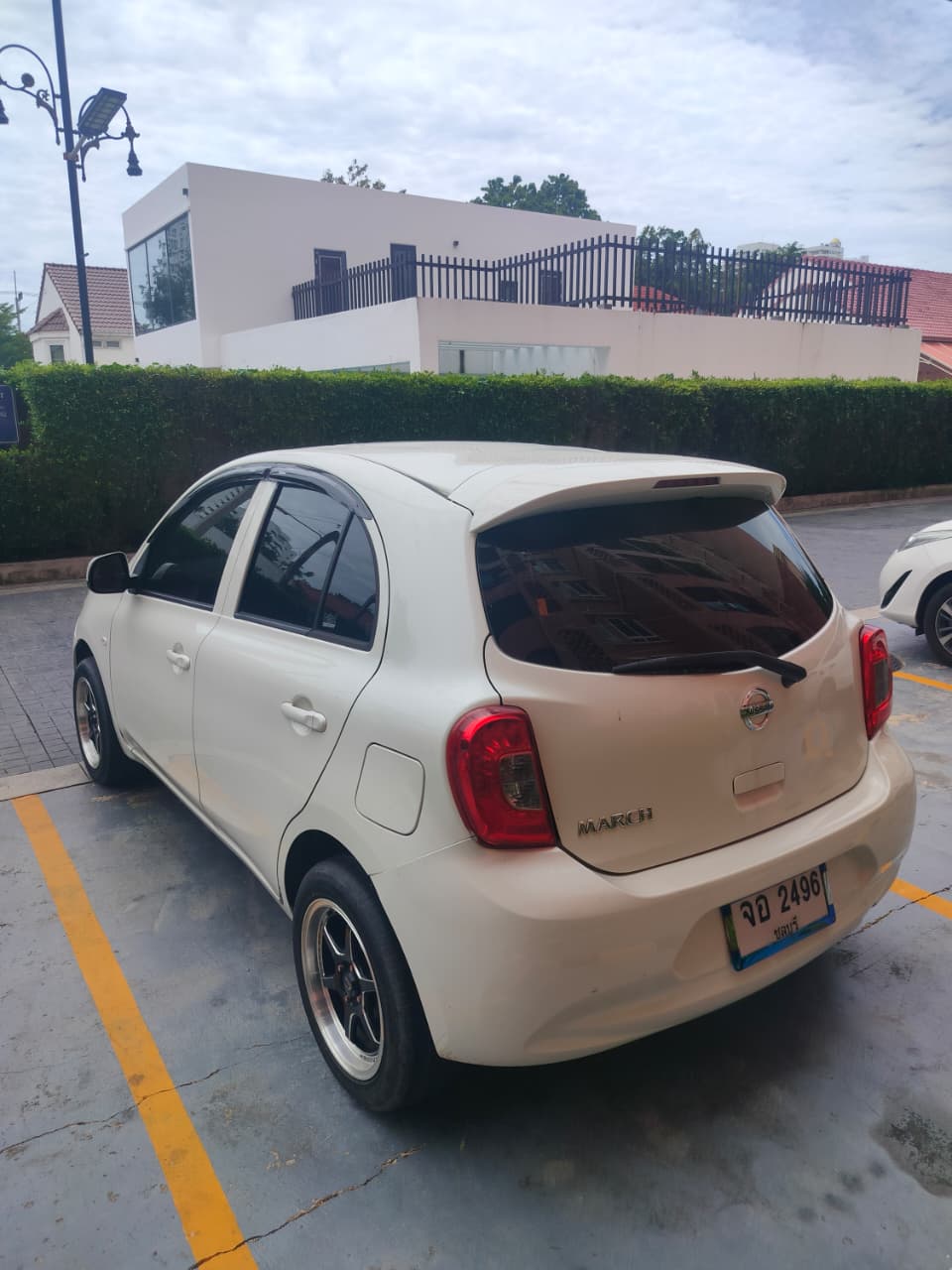 Nissan March